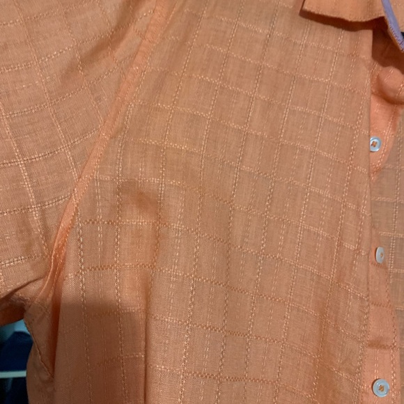 Two men’s Large Tommy Bahama casual button up - Picture 3 of 3